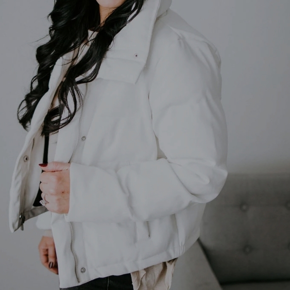 faux leather puffer jacket size XL color: Bone - Picture 3 of 3